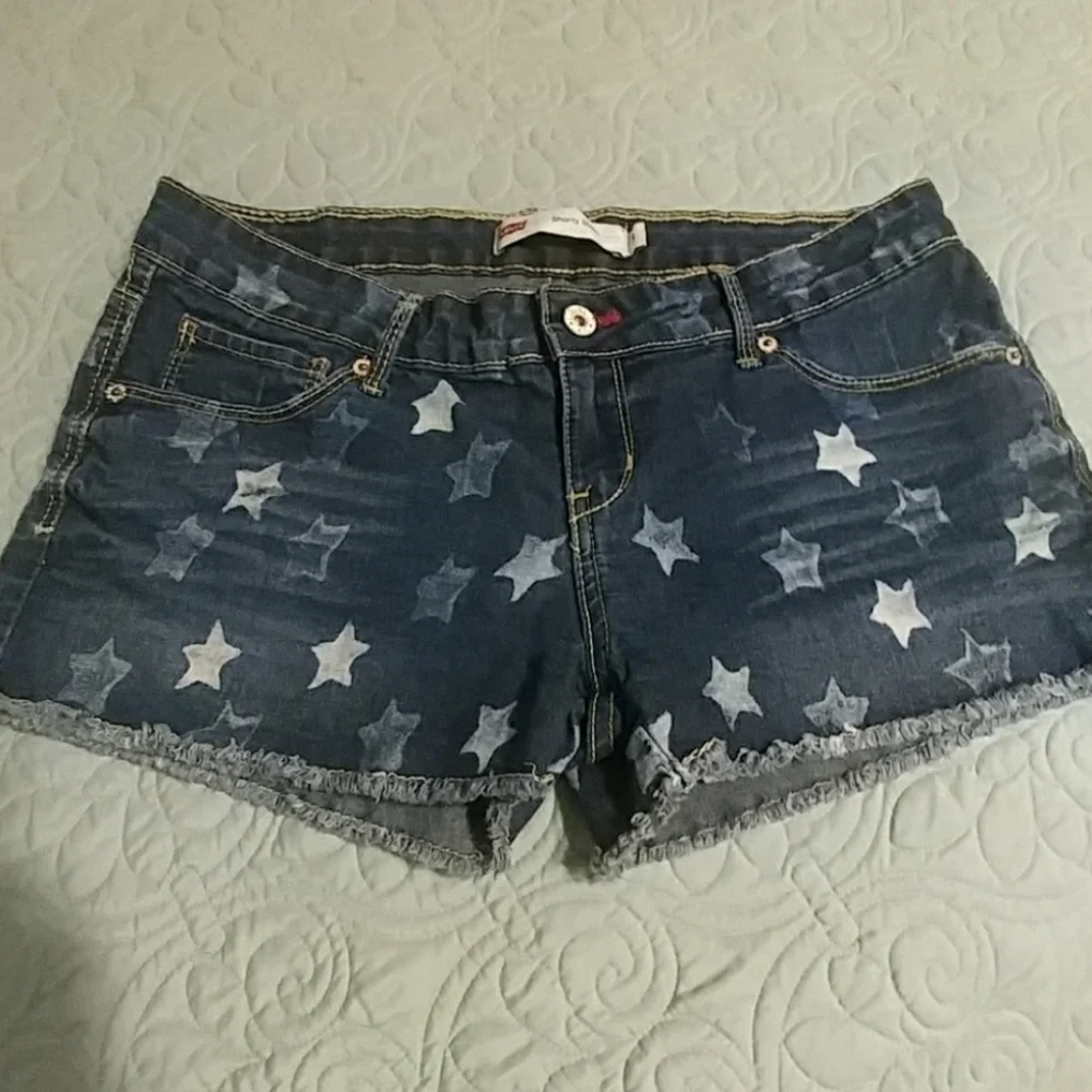 Levi's Shorty Shorts - Picture 2 of 4